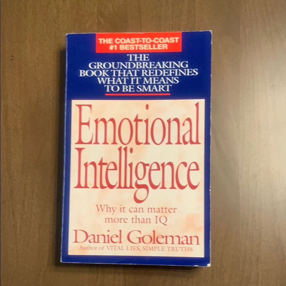 Emotional Intelligence by Daniel Goleman - White Cover